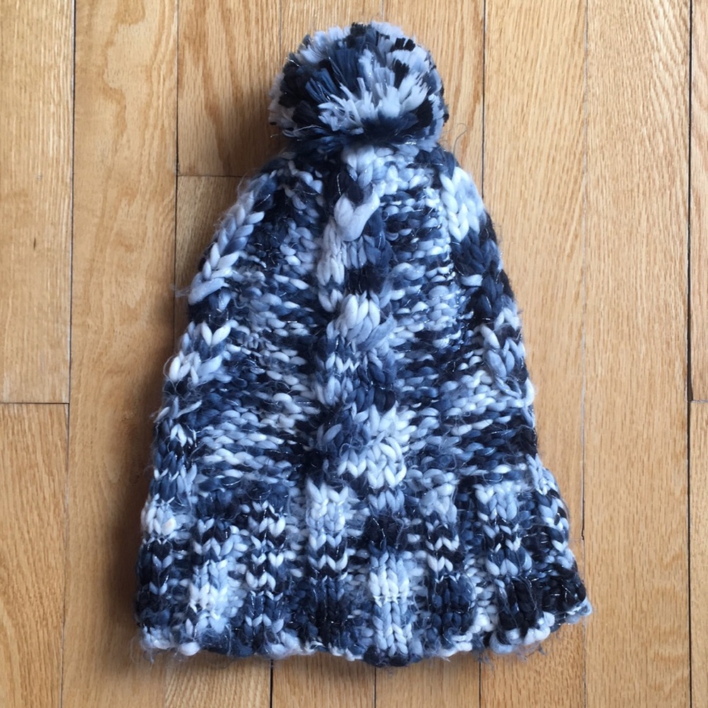 EUC | Roxy | Knit Toque - Picture 3 of 6